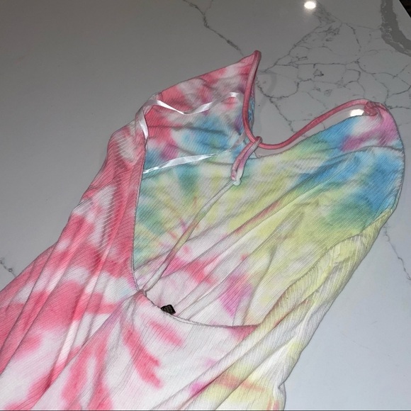 Hara Bodysuit in Blanc Spiral Tie Dye
AFRM - Picture 6 of 8